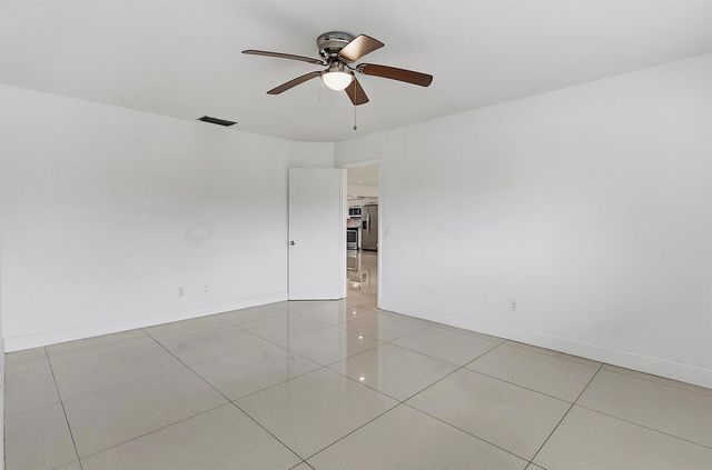 2910 NE 40TH Court, Lighthouse Point, FL 33064