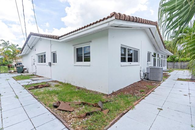2910 NE 40TH Court, Lighthouse Point, FL 33064
