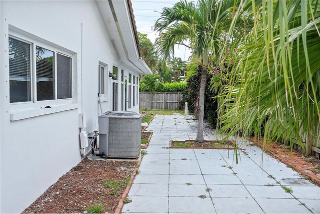 2910 NE 40TH Court, Lighthouse Point, FL 33064