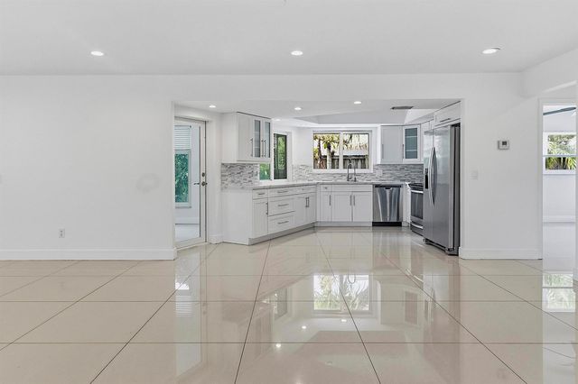 2910 NE 40TH Court, Lighthouse Point, FL 33064