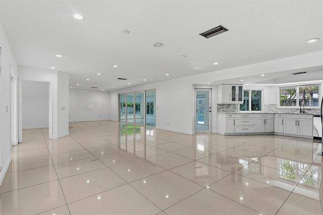 2910 NE 40TH Court, Lighthouse Point, FL 33064