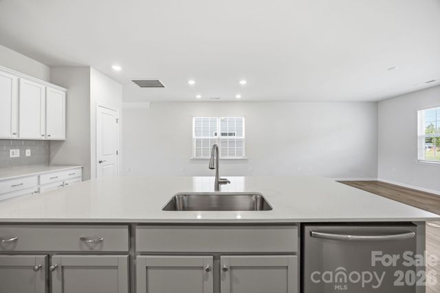 174 White Apple Way, Statesville, NC 28625