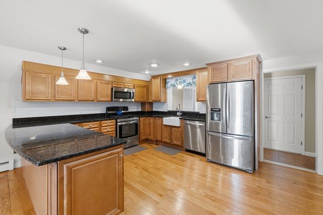 50 Plymouth Blvd, Westport, MA 02790