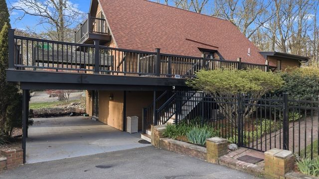 50 Plymouth Blvd, Westport, MA 02790