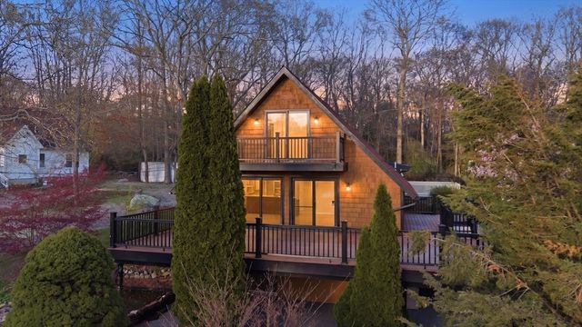 50 Plymouth Blvd, Westport, MA 02790