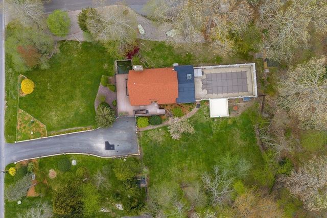 50 Plymouth Blvd, Westport, MA 02790