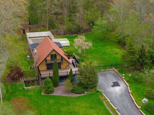 50 Plymouth Blvd, Westport, MA 02790