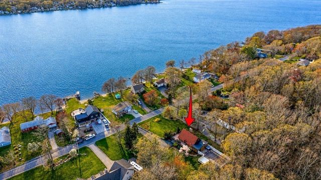 50 Plymouth Blvd, Westport, MA 02790