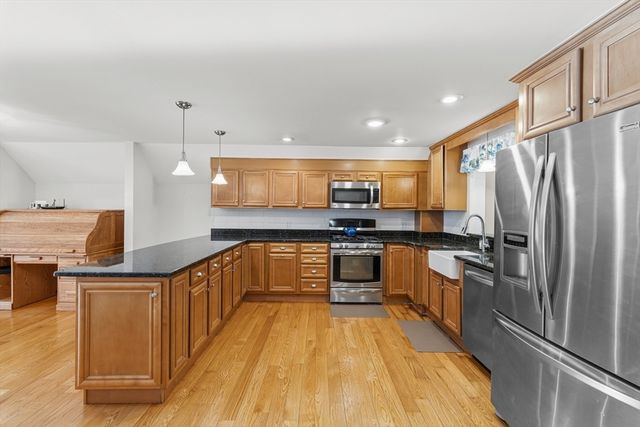 50 Plymouth Blvd, Westport, MA 02790