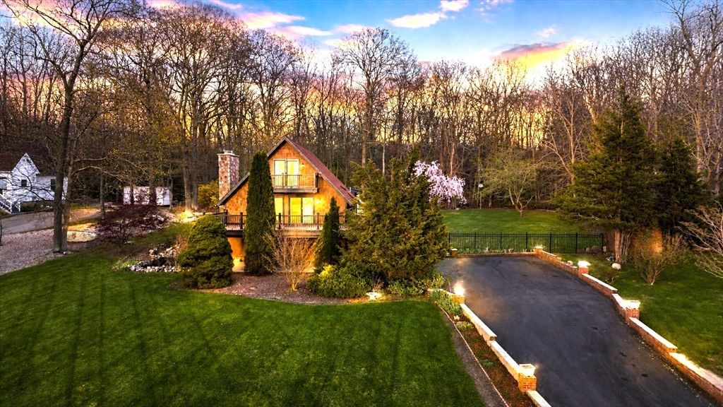 50 Plymouth Blvd, Westport, MA 02790