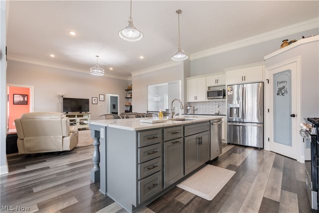 3619 Sandgate Street NW, North Canton, OH 44720