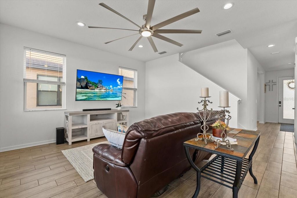 Image 22 of property listing at 8330 ABALONE LOOP, Parrish, FL 34219