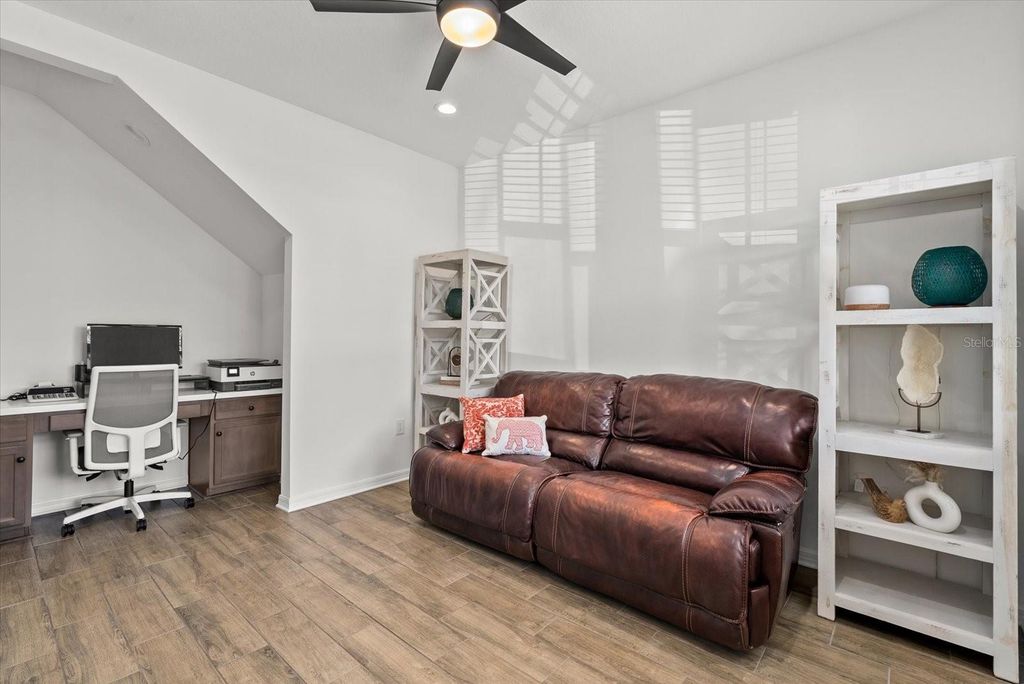 Image 25 of property listing at 8330 ABALONE LOOP, Parrish, FL 34219