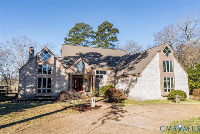 276 Colony Trl, Lanexa, VA 23089