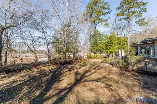 276 Colony Trl, Lanexa, VA 23089