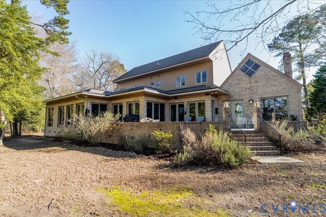 276 Colony Trl, Lanexa, VA 23089