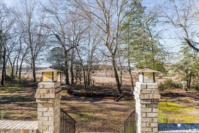 276 Colony Trl, Lanexa, VA 23089