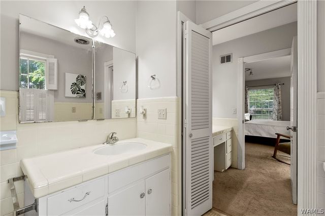 27 Beech, Tuscaloosa, AL 35404