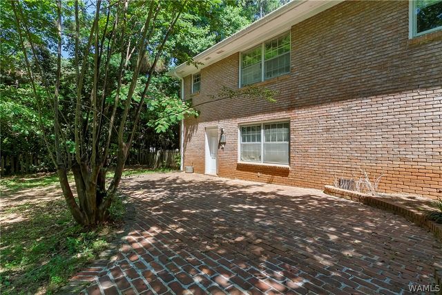 27 Beech, Tuscaloosa, AL 35404