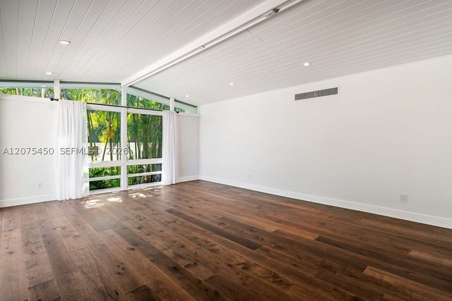 669 S Mashta Dr, Key Biscayne, FL 33149