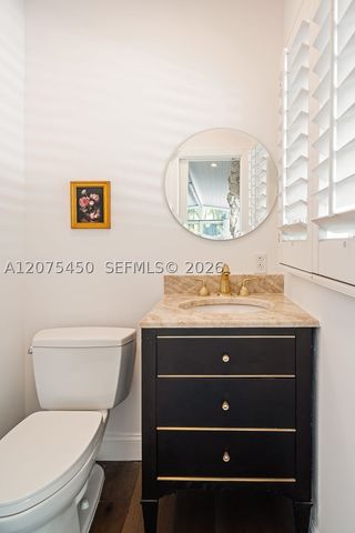 669 S Mashta Dr, Key Biscayne, FL 33149