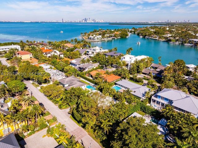 669 S Mashta Dr, Key Biscayne, FL 33149