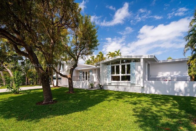 669 S Mashta Dr, Key Biscayne, FL 33149