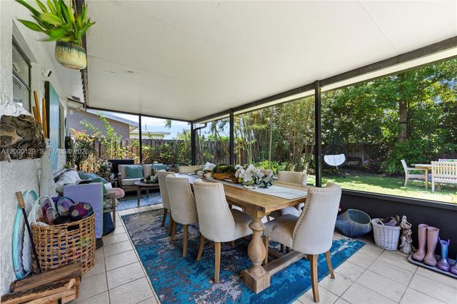 11740 NW 33rd St, Sunrise, FL 33323