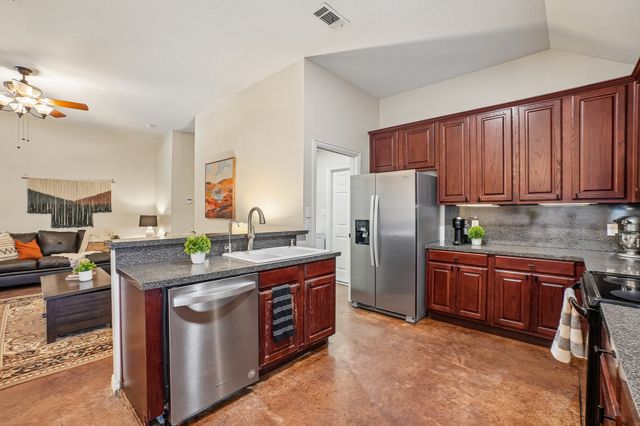229 S Lakeview Drive, Lake Dallas, TX 75065