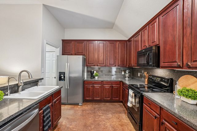 229 S Lakeview Drive, Lake Dallas, TX 75065