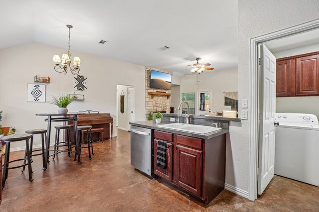 229 S Lakeview Drive, Lake Dallas, TX 75065