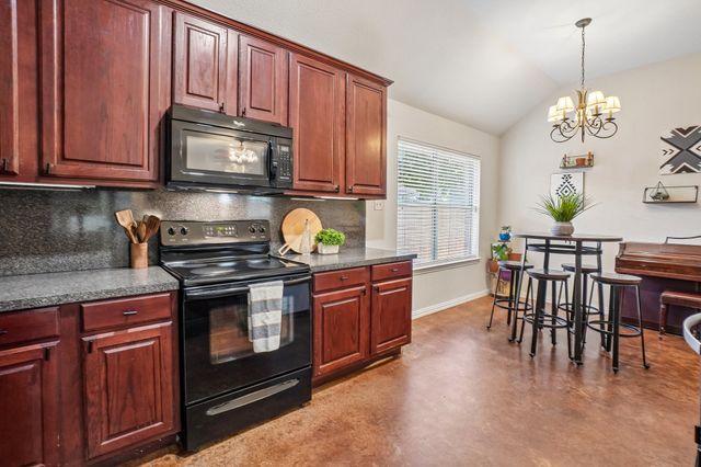 229 S Lakeview Drive, Lake Dallas, TX 75065