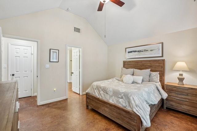 229 S Lakeview Drive, Lake Dallas, TX 75065