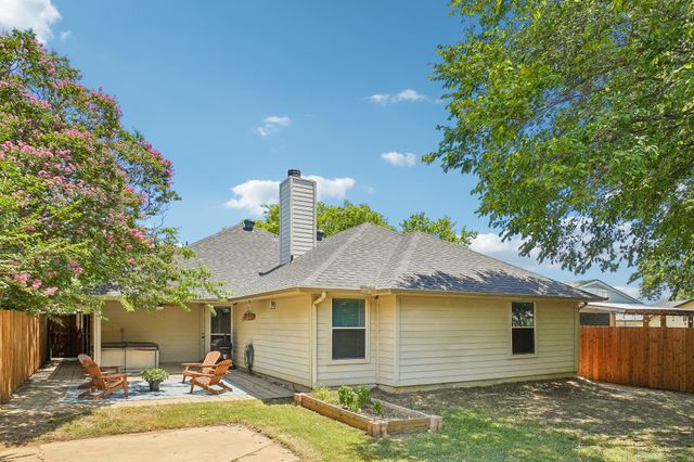 229 S Lakeview Drive, Lake Dallas, TX 75065