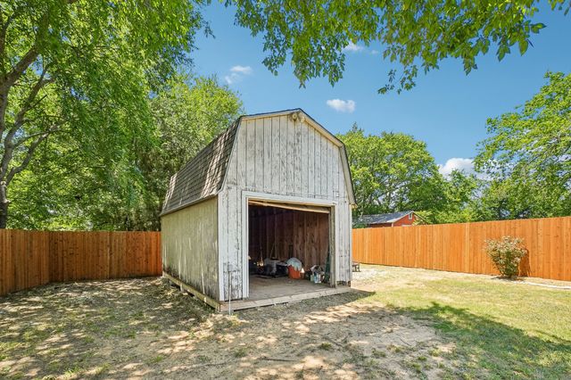 229 S Lakeview Drive, Lake Dallas, TX 75065