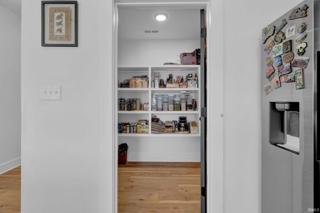 526 E Lucy Lane, Ellettsville, IN 47429