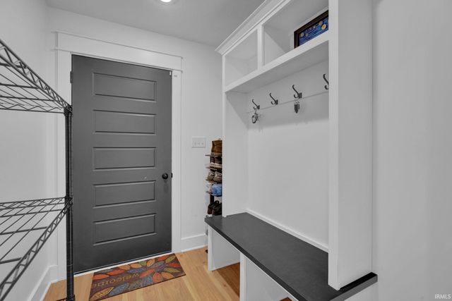 526 E Lucy Lane, Ellettsville, IN 47429