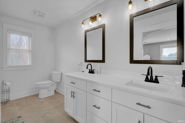 526 E Lucy Lane, Ellettsville, IN 47429