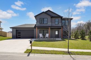 526 E Lucy Lane, Ellettsville, IN 47429