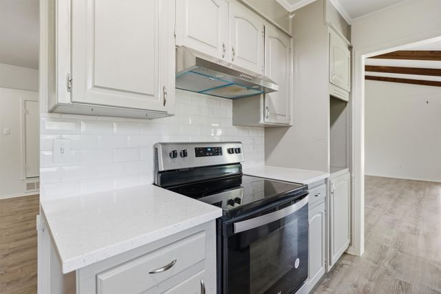 6106 Laredo Court, Granbury, TX 76049