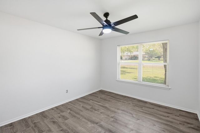 6106 Laredo Court, Granbury, TX 76049