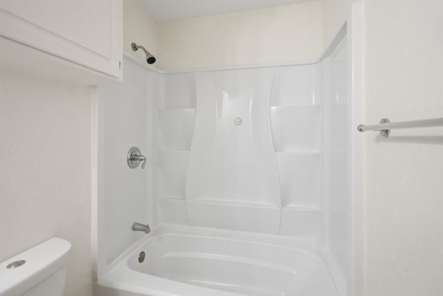 6106 Laredo Court, Granbury, TX 76049