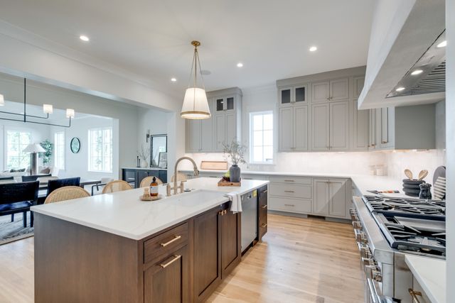 332 Kelly Glenn Ct, Brentwood, TN 37027