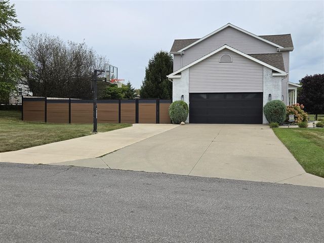 4734 Pleasant Meadow Circle, Saint Joseph, MI 49085