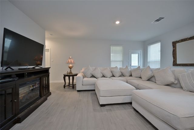 4524 Fringetree Way, Fort Worth, TX 76036