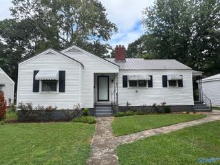 2002 Enolam Blvd, Decatur, AL 35601