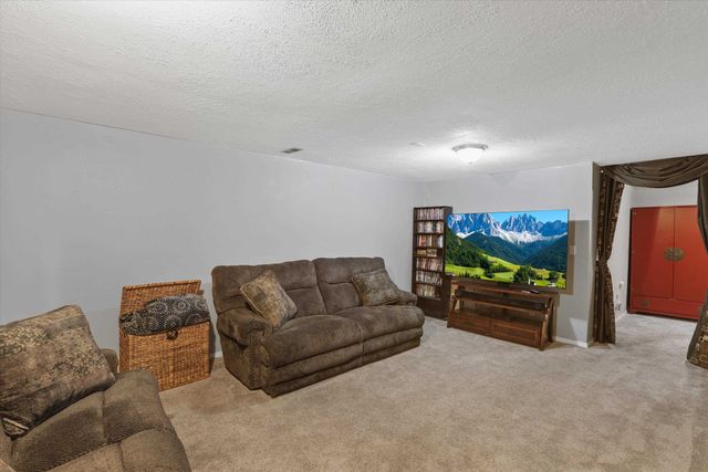 1805 S Timberlane Dr, Spokane Valley, WA 99037