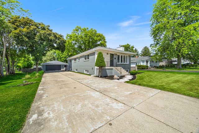 564 W Harrison Road, Lombard, IL 60148