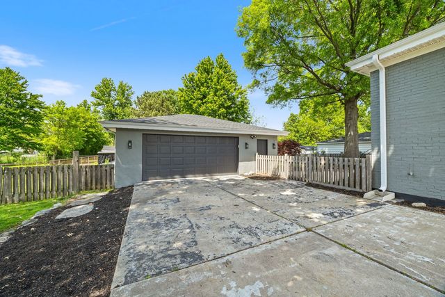 564 W Harrison Road, Lombard, IL 60148