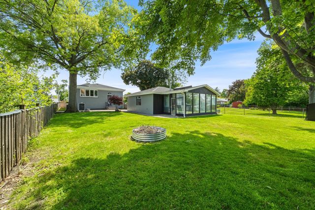 564 W Harrison Road, Lombard, IL 60148